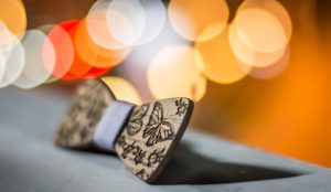 nœud papillon en bois